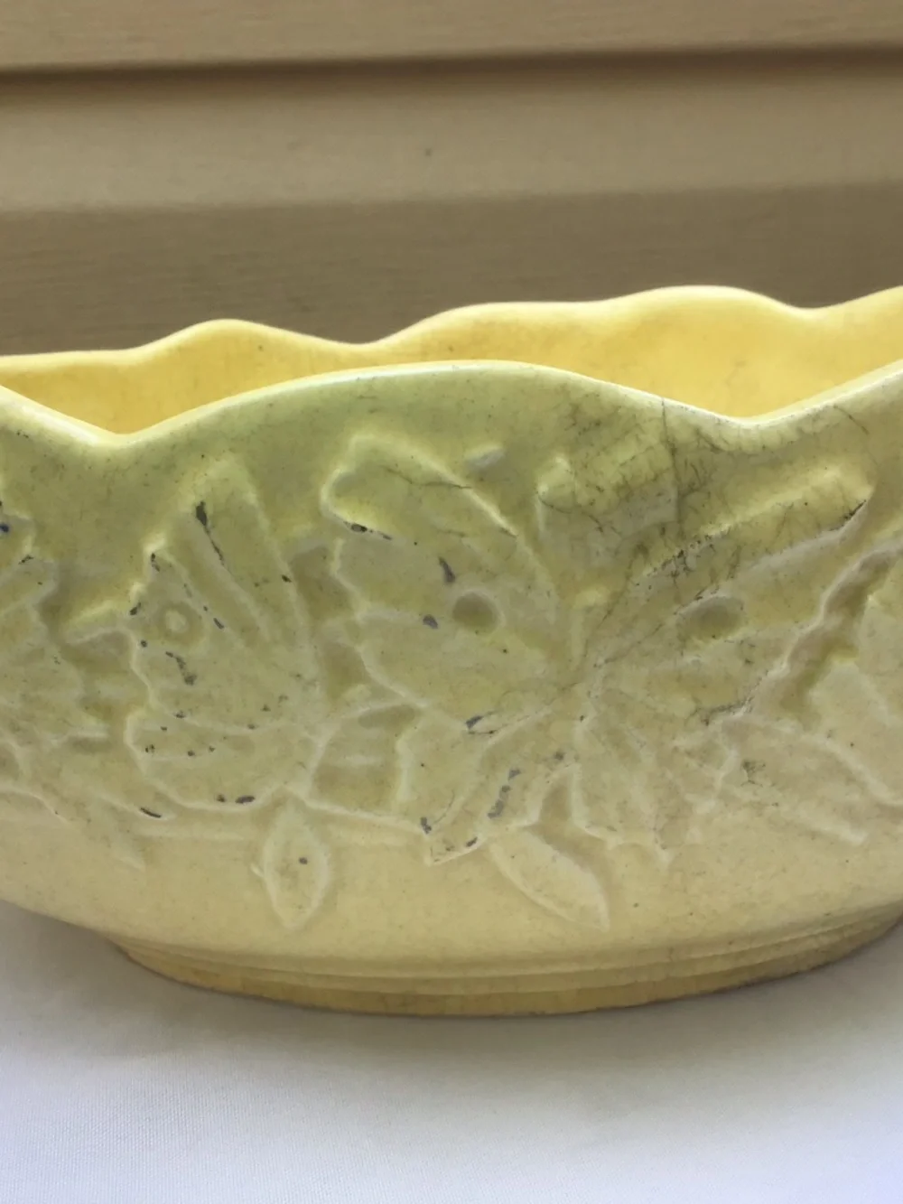 N/A scalloped edge